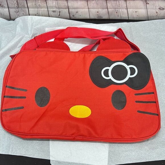 Hello Kitty Duffel Bag - Picture 2 of 4